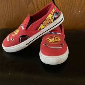 Disney/Pixar Cars Lightning McQueen slip on shoe